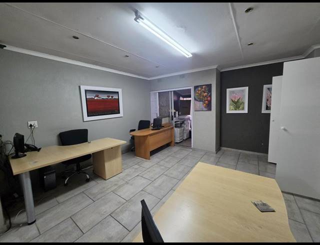 10 BEDROOM HOUSE FOR SALE IN BRACKENHURST